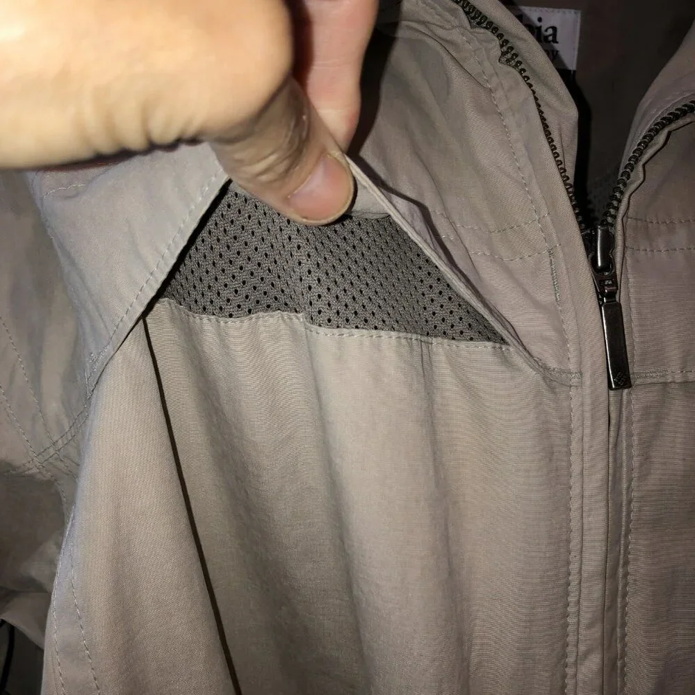 Columbia Sportswear Mens Large Khaki Vented Full-Zip Jacket Size L Spots